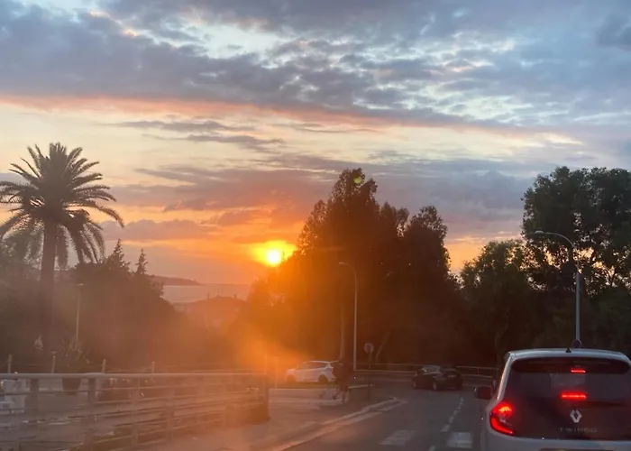 A La Decouverte De Nice